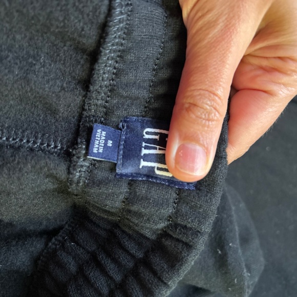 NWT Gap women’s black Cotton/Fleece joggers - Picture 7 of 10